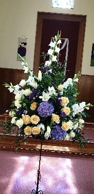 Pedestal Arrangement Half Day