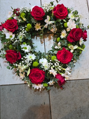 Loose Open Red Roses Love You Heart