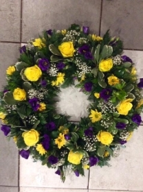 Lilac and yellow open wreath