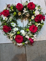 Loose Open Red Roses Love You Heart